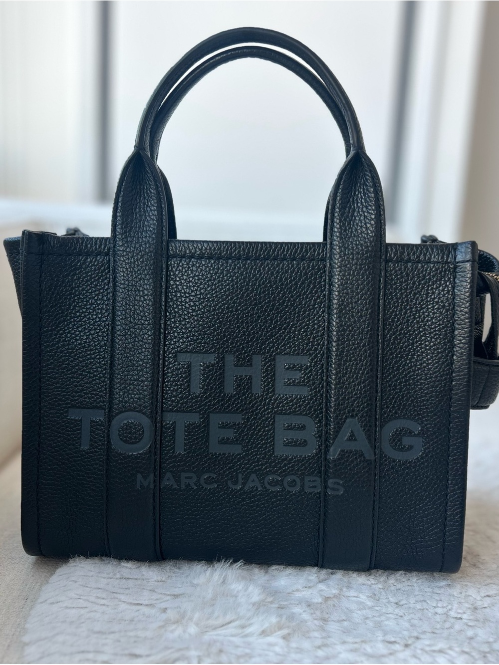 Marc Jacobs THE LEATHER SMALL TOTE BAG
